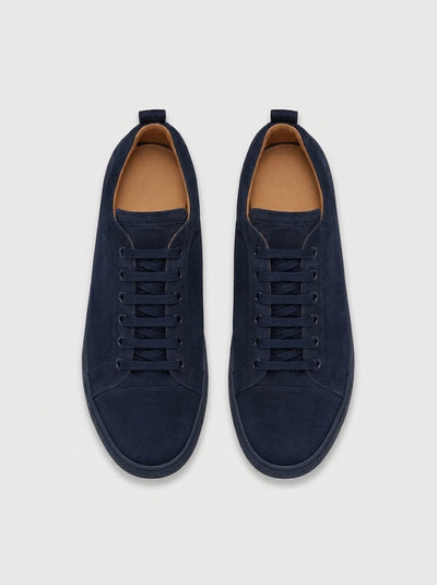 SUEDE SNEAKER