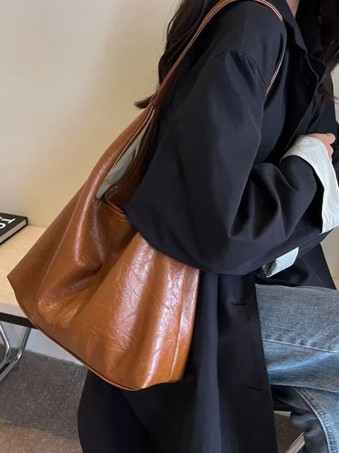 CASUAL SHOULDERBAG